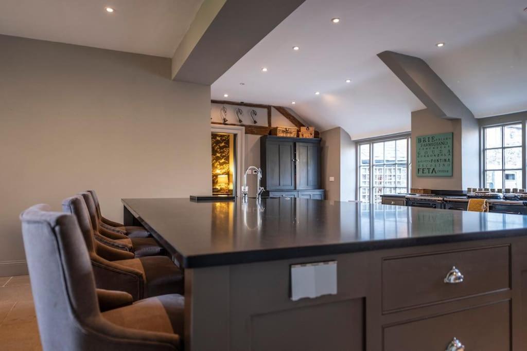 Georgian Country House -Panoramic Views -Sleeps 12 Ruthin Exterior foto