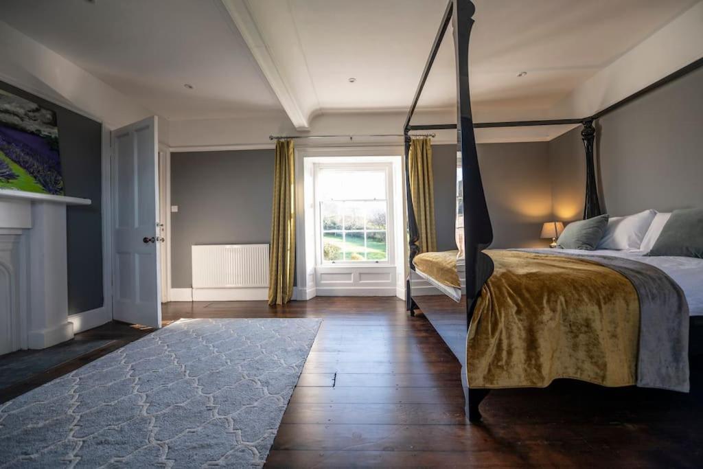 Georgian Country House -Panoramic Views -Sleeps 12 Ruthin Exterior foto