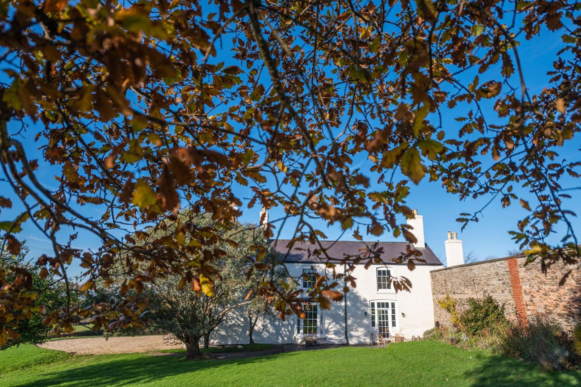 Georgian Country House -Panoramic Views -Sleeps 12 Ruthin Exterior foto